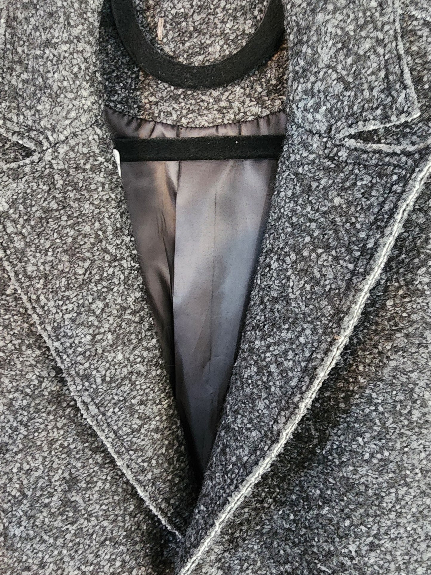 - Long - Grey Tweed Coat - Raw Edges (L)