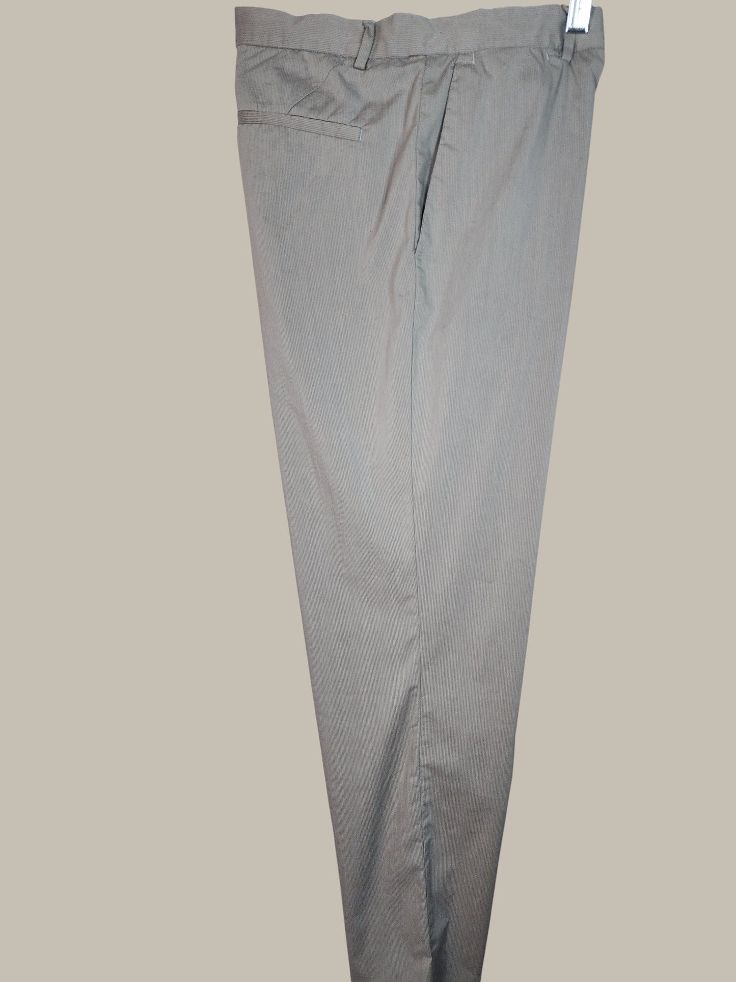 Calvin Klein- Gray / Lightweight - Cotton - Nylon (32/30)