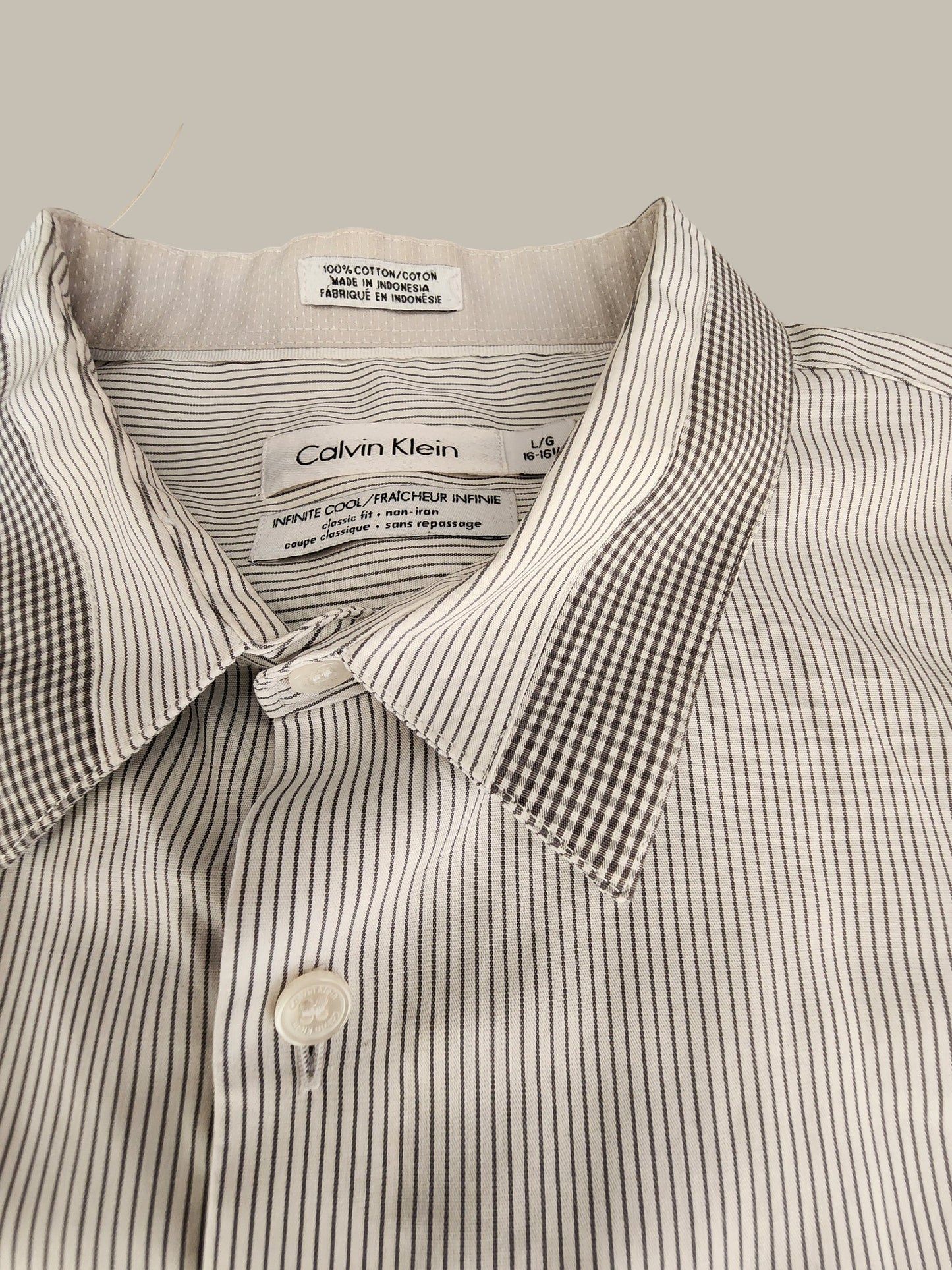 Calvin Klein - 100% Cotton - Grey / White Pin Stripe Large