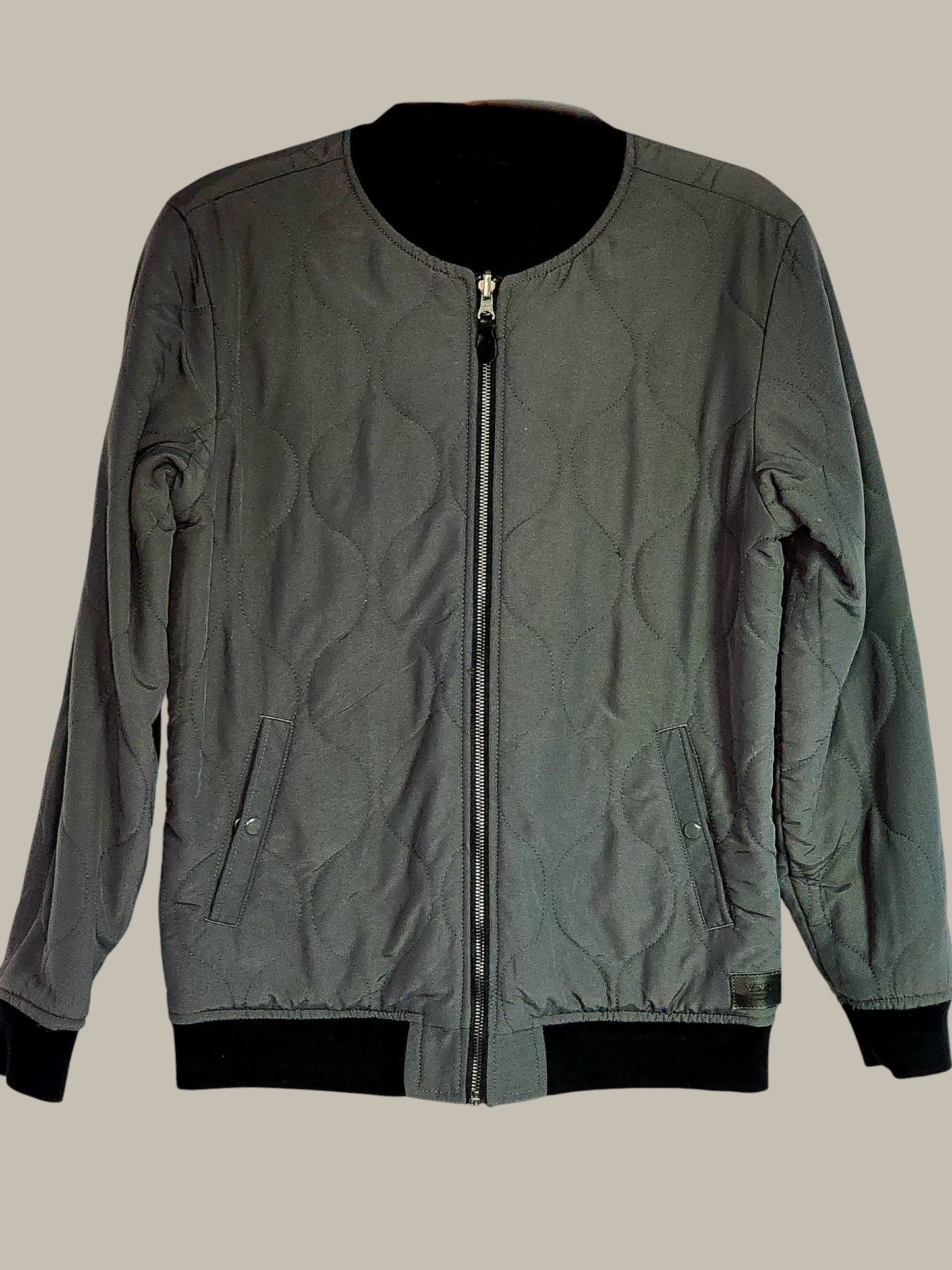 Vans - Reversible Jacket - black Felt and grey quilted nylon stitch with Pockets Small