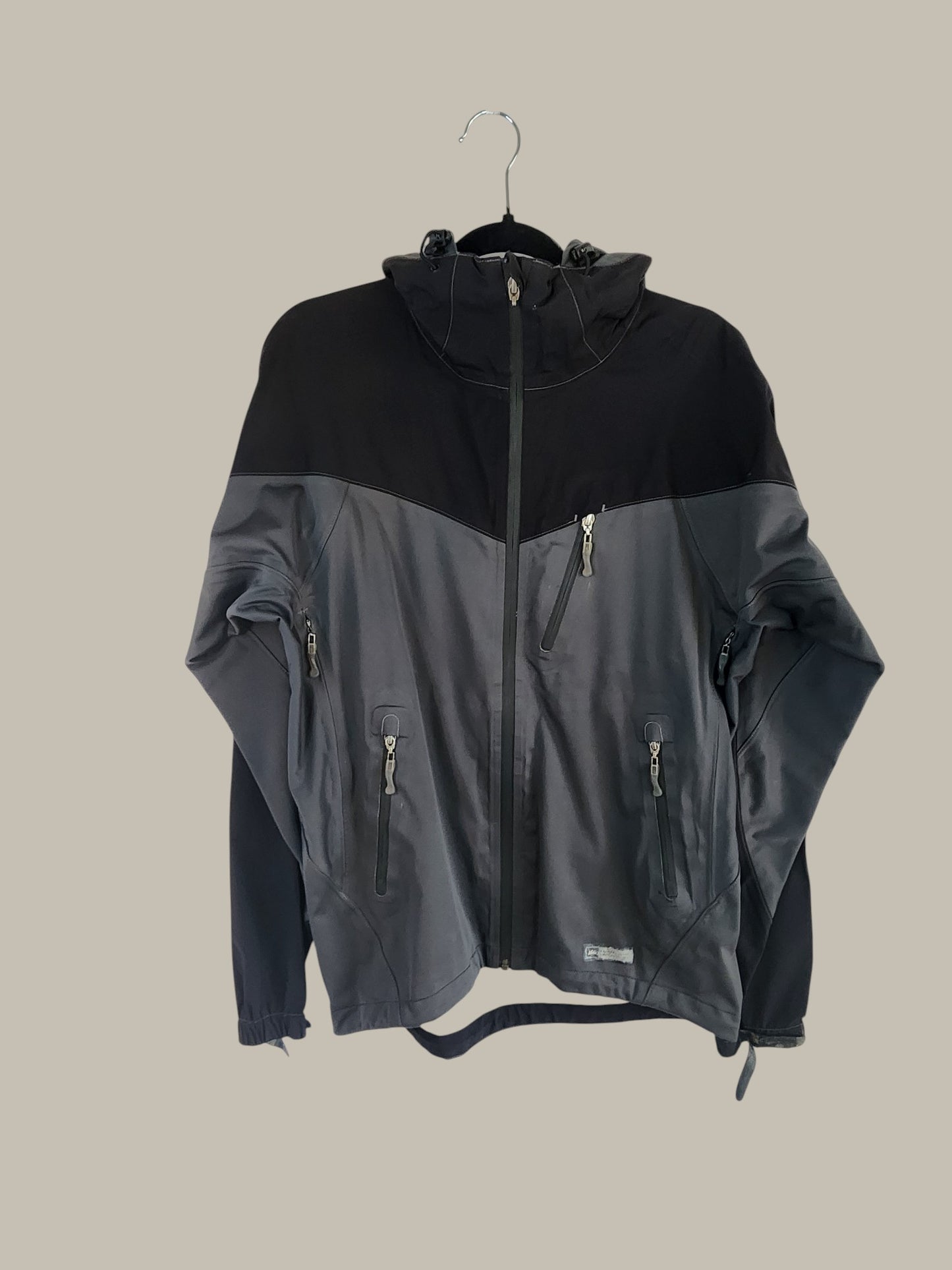 REI- Equipment - Nylon - Black / Grey Medium